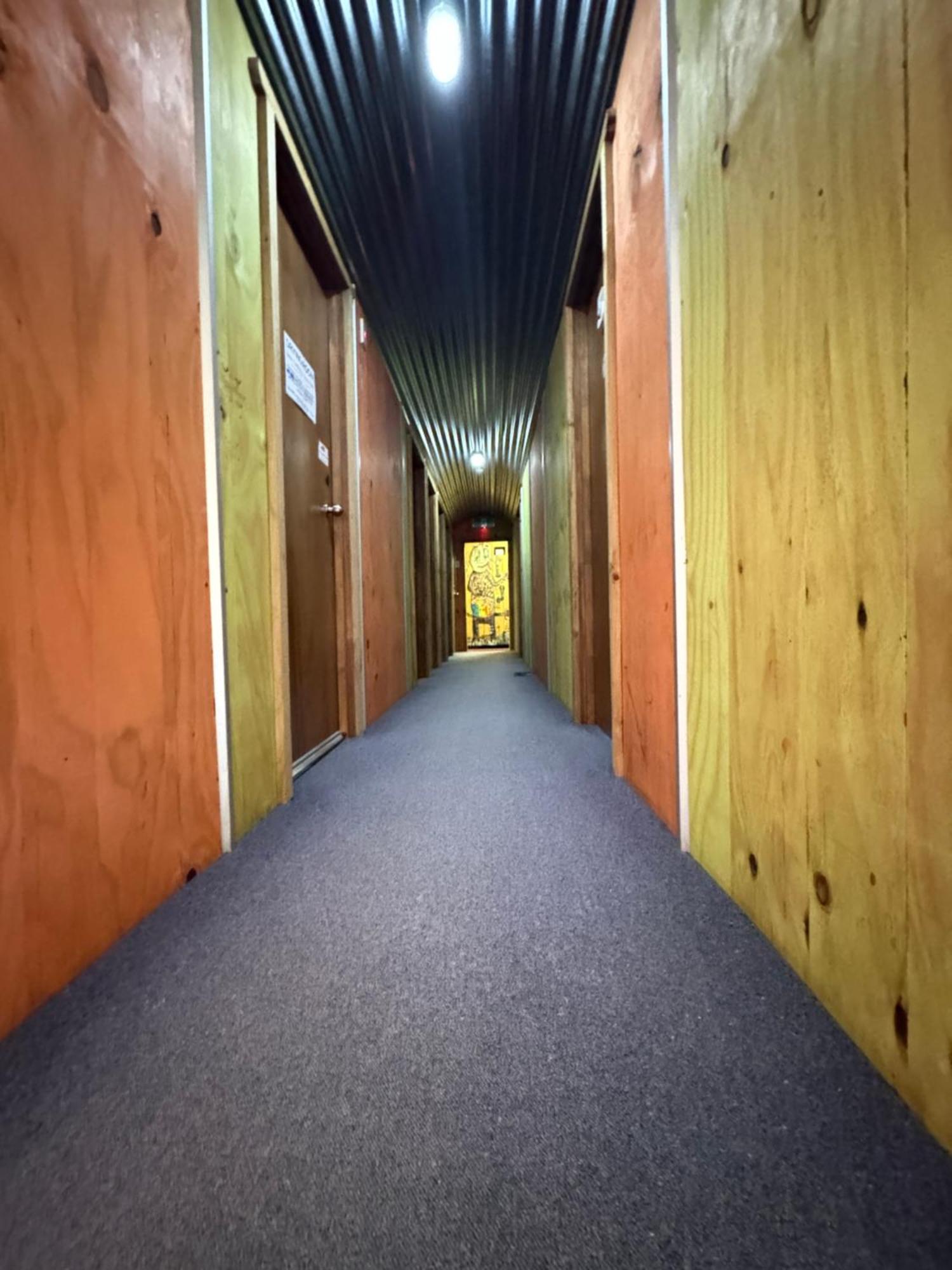 The Crossing Lodge & Backpackers Erua Bagian luar foto