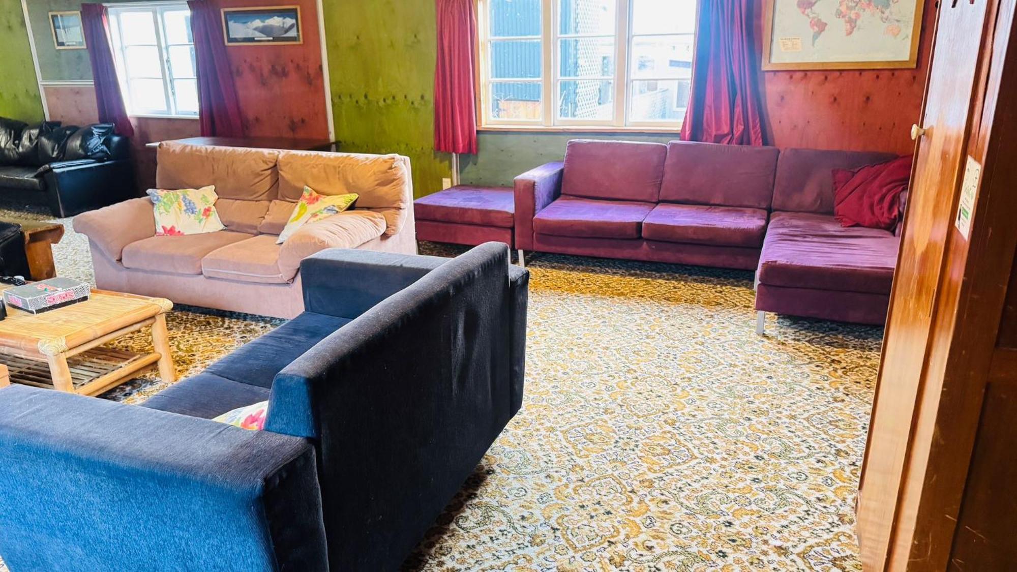 The Crossing Lodge & Backpackers Erua Bagian luar foto